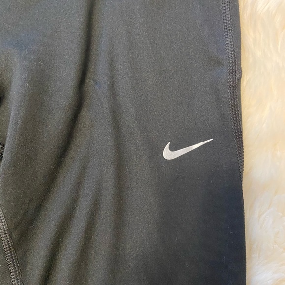 Women’s Nike Dri Fit Cropped Leggings, Sz Md - Picture 3 of 6